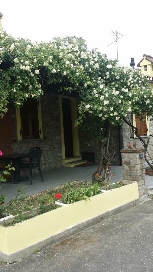 La Casa Di Valerio Villa Montabone Екстериор снимка
